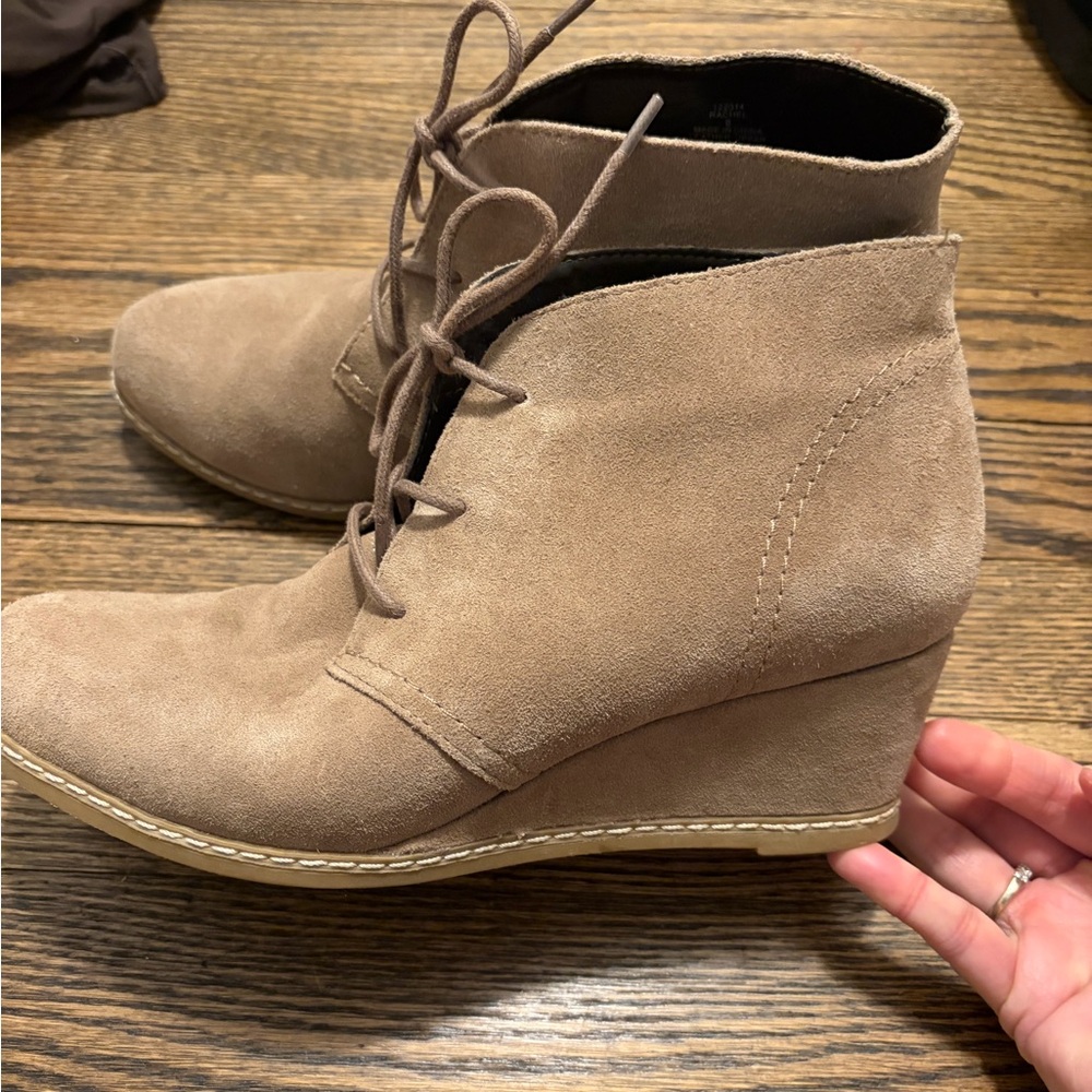 Women’s Bjorndal Taupe Suede Wedge Boots